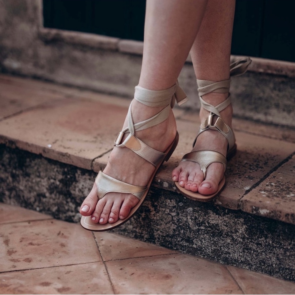 Gorgeous like new Sarah Flint Grear sandals 39